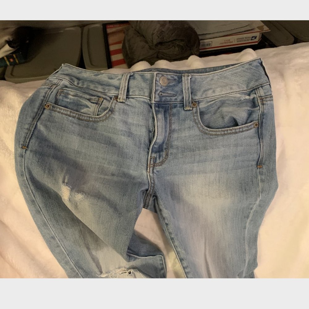 American Eagle Light Fade Straight Jean Size 6
